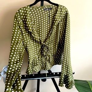 Satin green shirt with polkadots